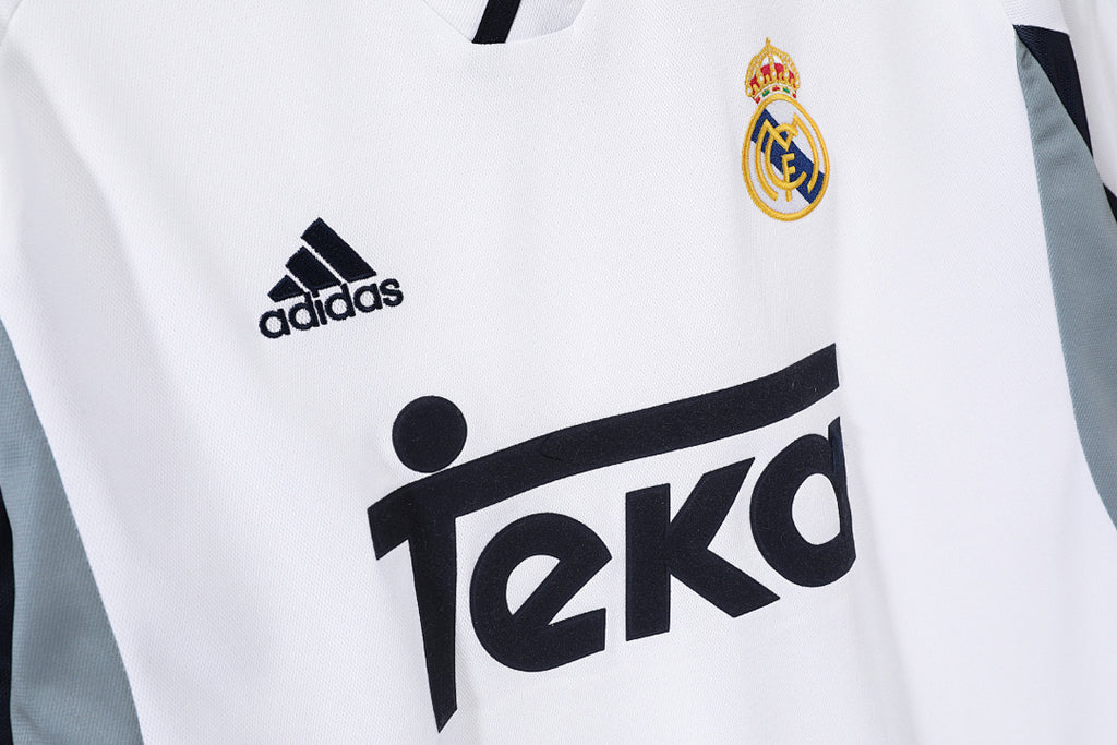 Real Madrid 01 8 A 2000/2001