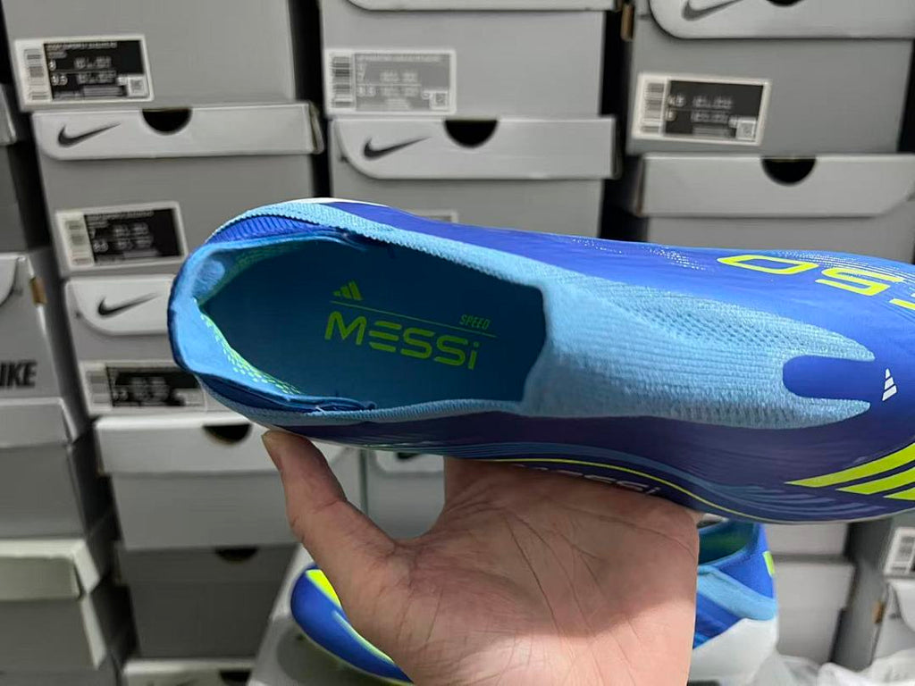 F-50--11-Elite-Laceless-FG - Adidas