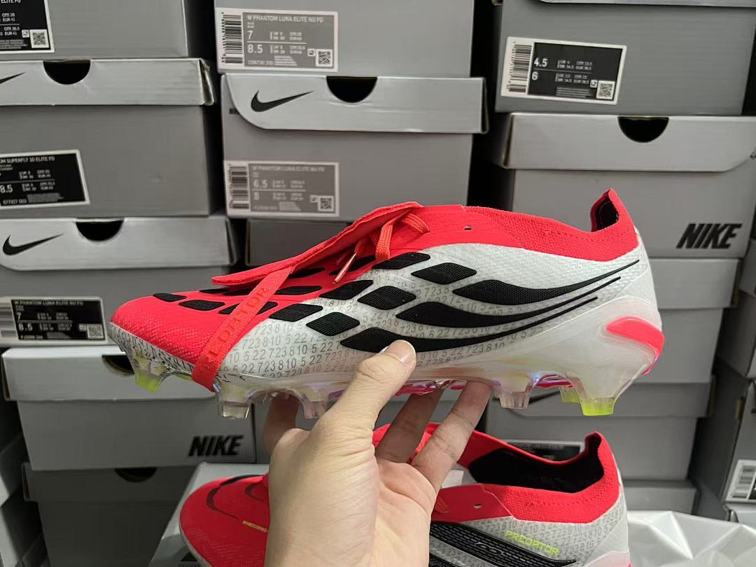 Predator-26-Elite-Tongue-FG-15 - Adidas