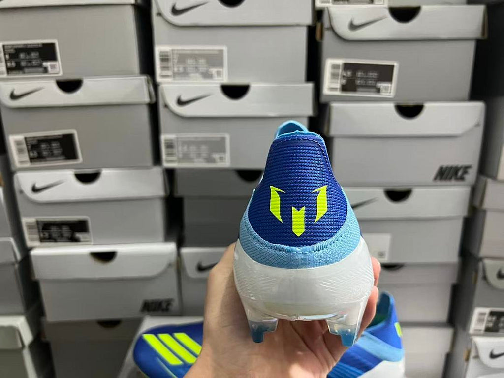 F-50--11-Elite-Laceless-FG - Adidas