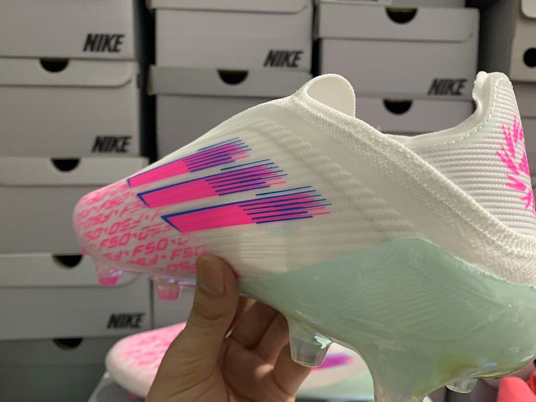 F-50-Elite-Laceless-FG - Adidas