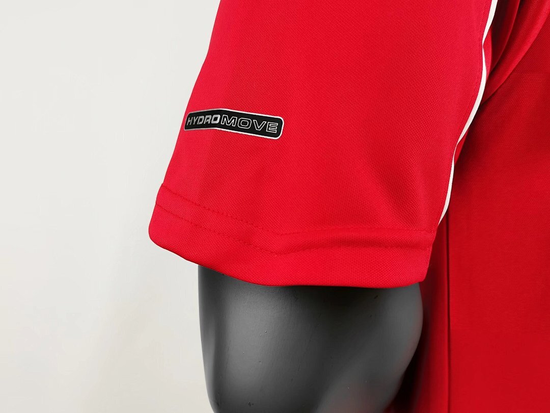 Liverpool 01 8 A 2000/2001