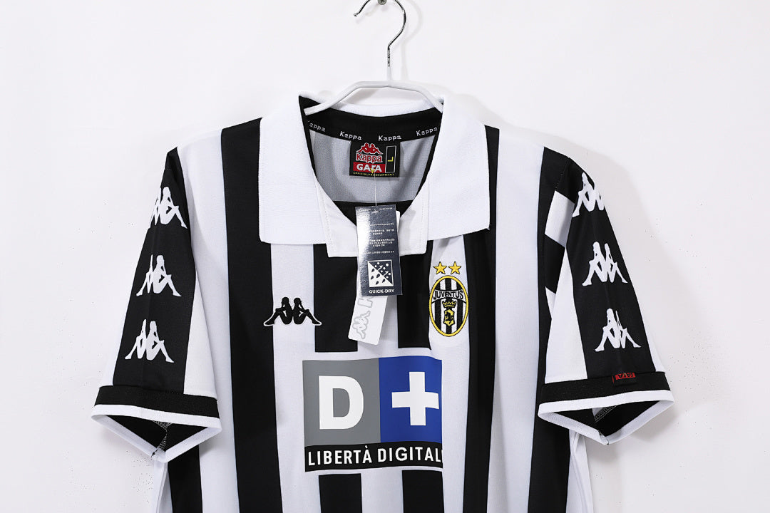 Juventus 00 8 A 1999/2000