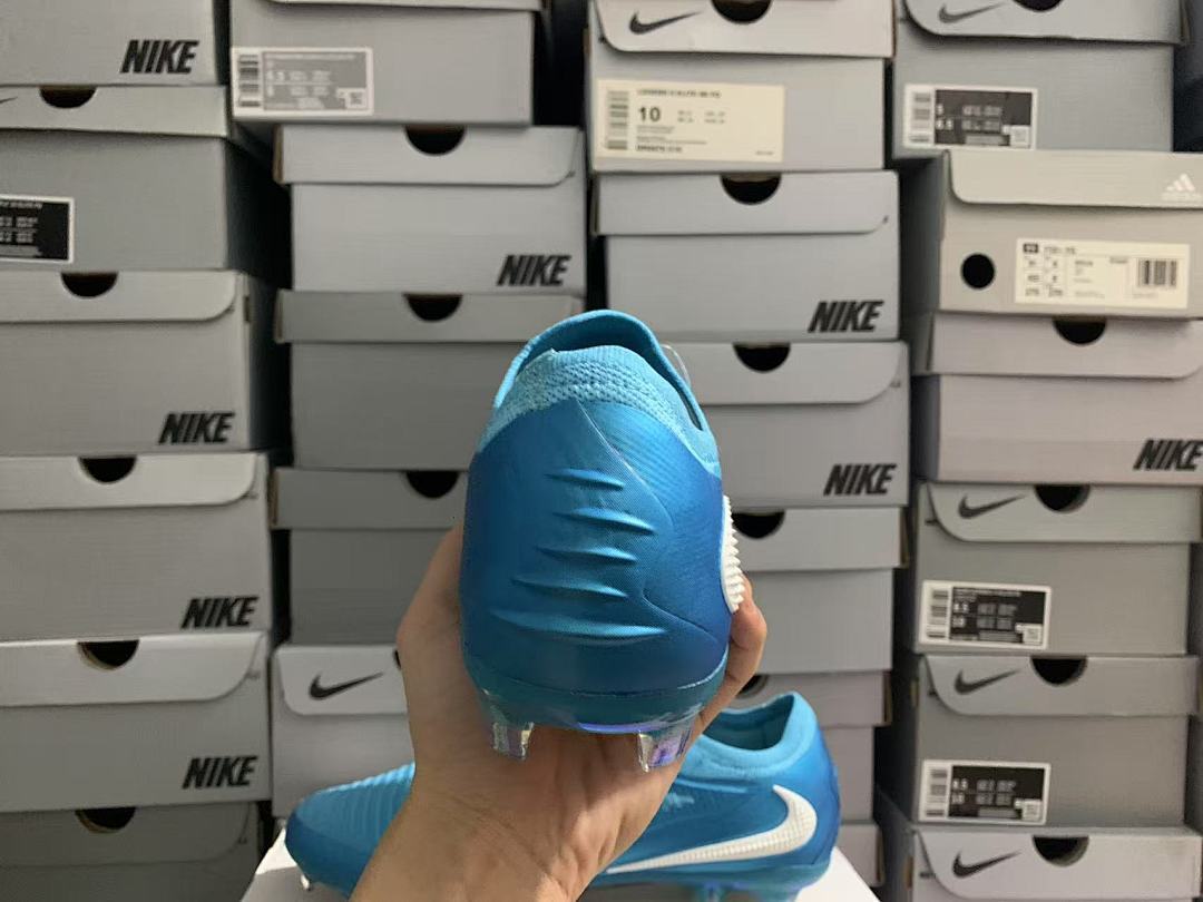 Phantom-6-GX-3-III-III-Elite-FG-45 - Nike