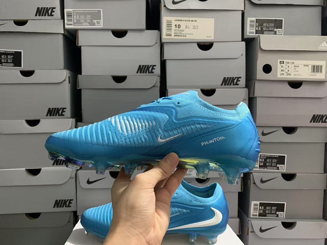 Phantom-6-GX-3-III-III-Elite-FG-45 - Nike