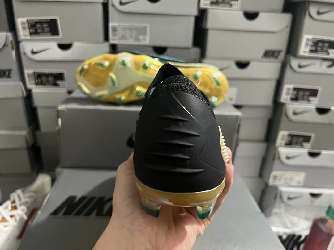 Phantom-6-GX-3-III-III-Elite-FG-23 - Nike