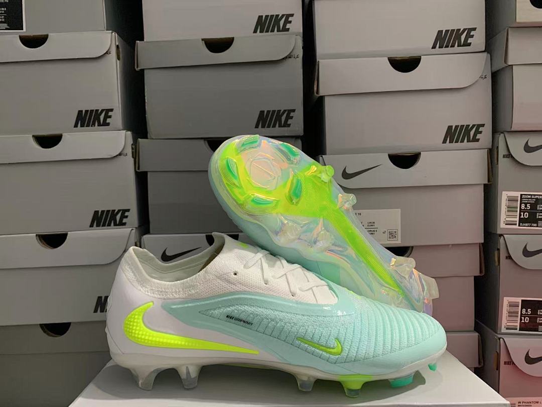 Phantom-6-GX-3-III-III-Elite-FG-32 - Nike