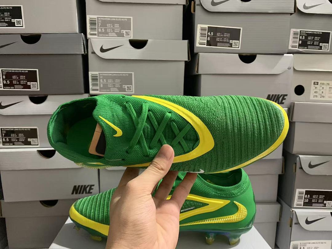 Phantom-6-GX-3-III-III-Elite-FG-38 - Nike