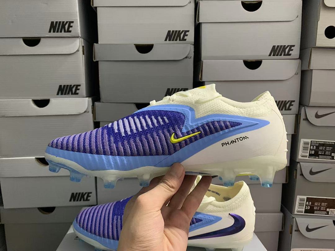 Phantom-6-GX-3-III-III-Elite-AG-05 - Nike