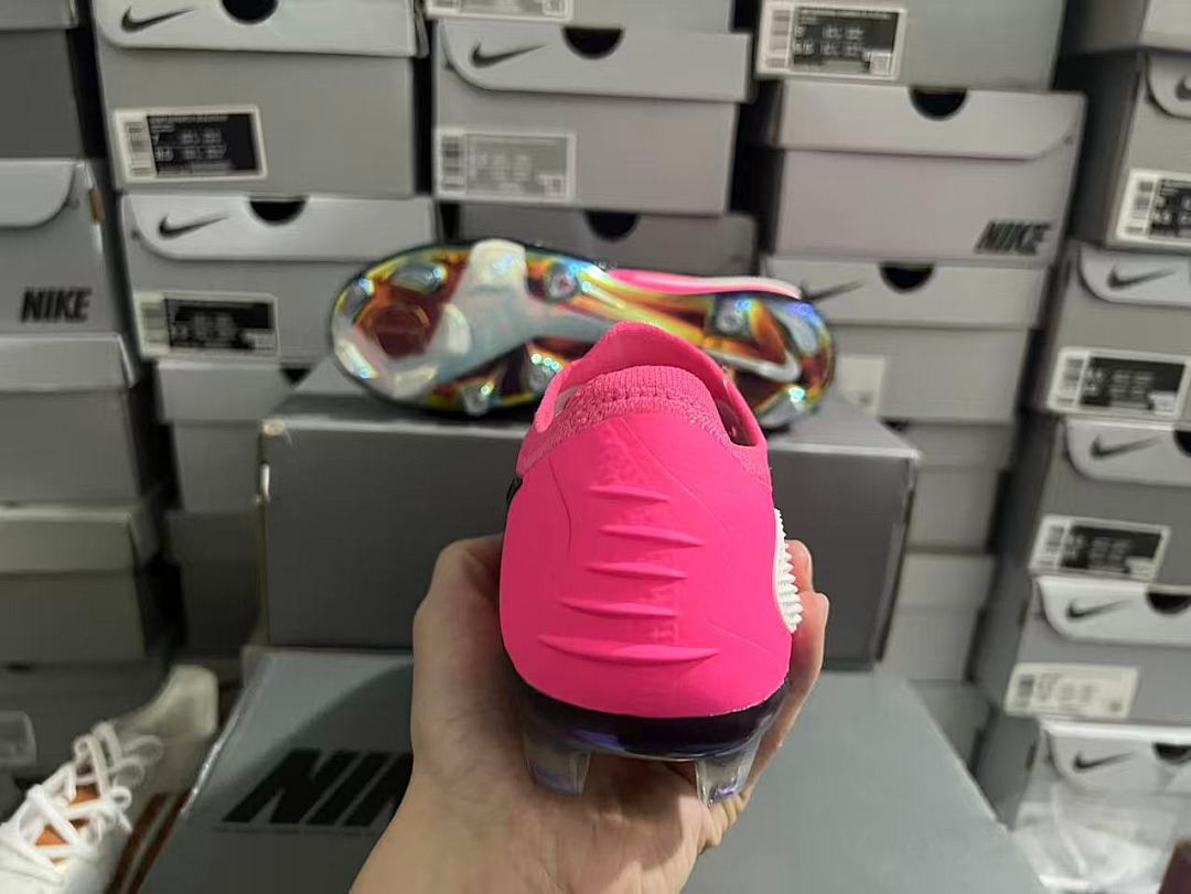 Phantom-6-GX-3-III-III-Elite-FG-01 - Nike