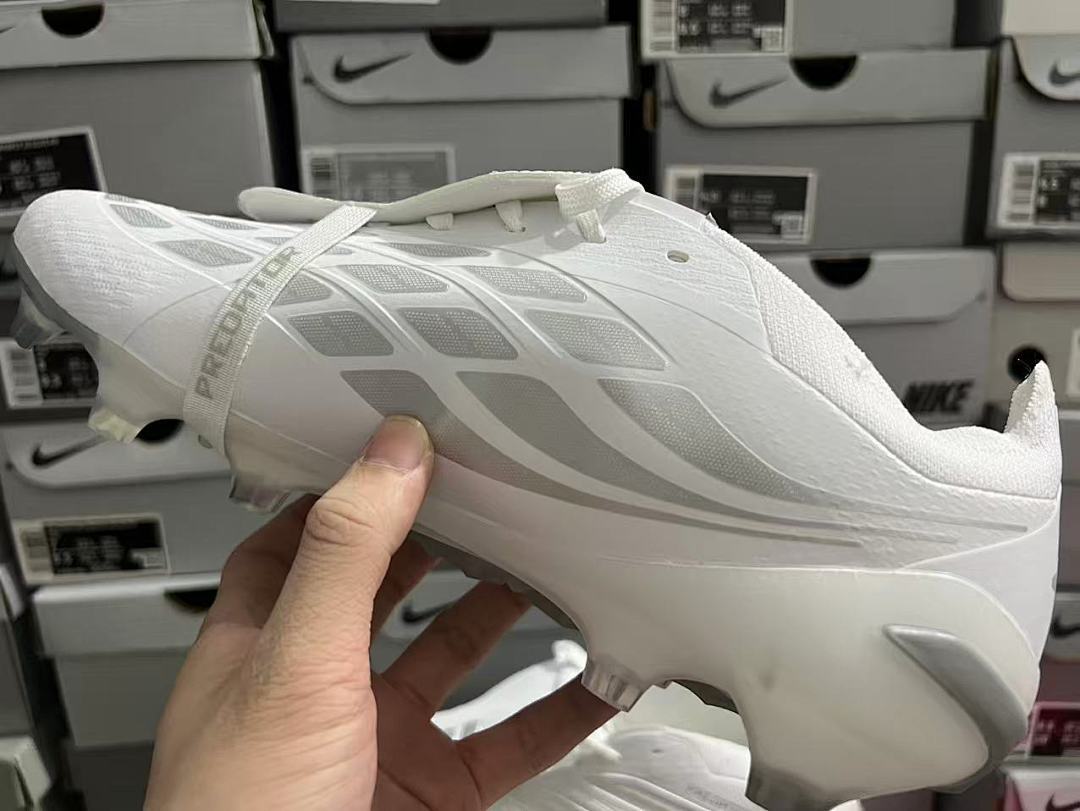 Predator-26-ACCURACY-FG-19 - Adidas