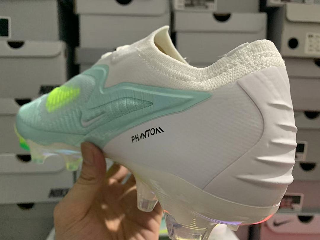 Phantom-6-GX-3-III-III-Elite-FG-32 - Nike