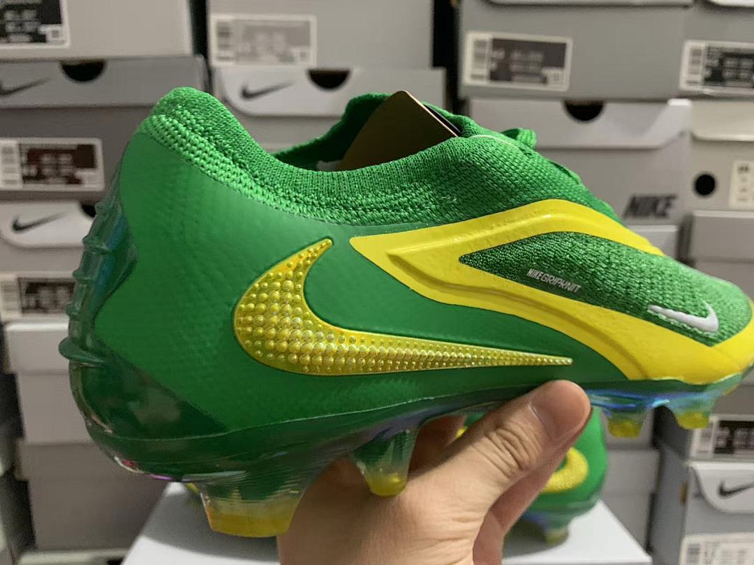 Phantom-6-GX-3-III-III-Elite-FG-38 - Nike