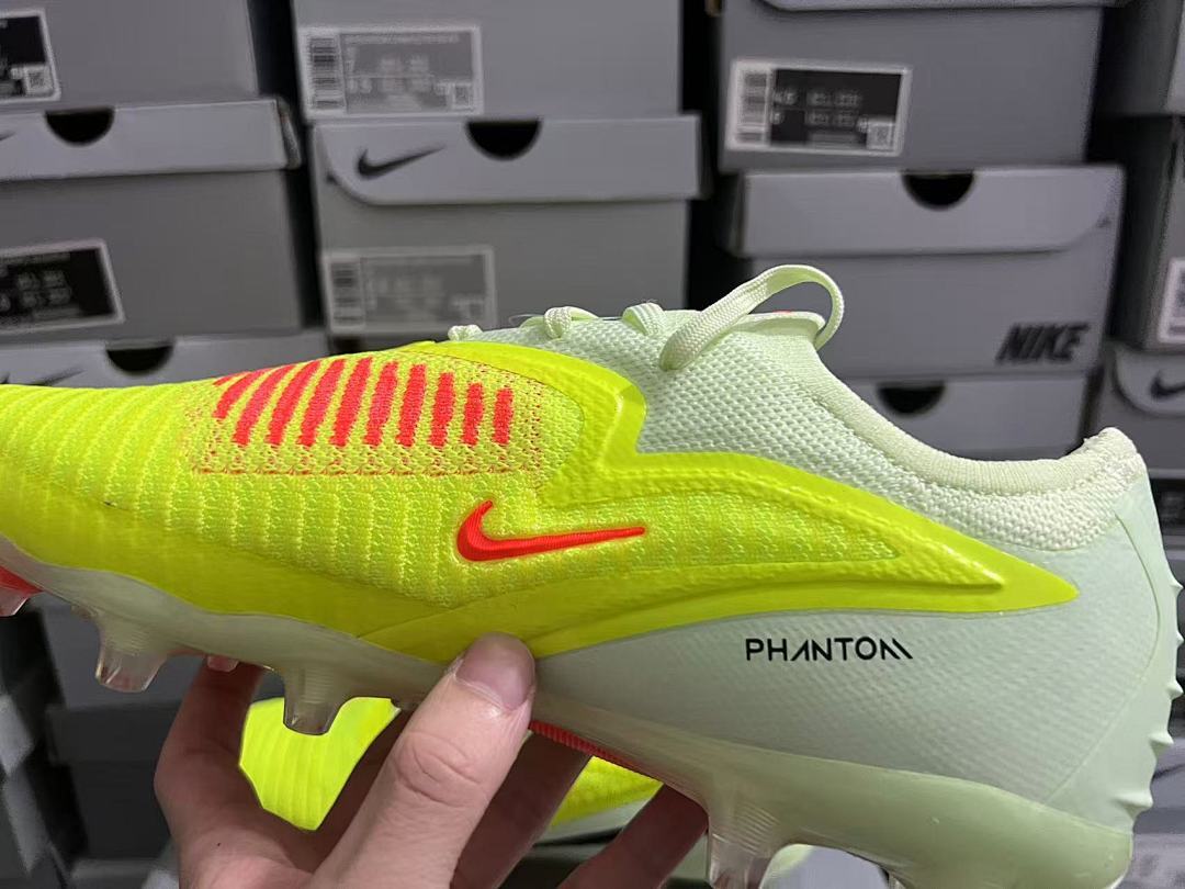 Phantom-6-GX-3-III-III-Elite-AG - Nike