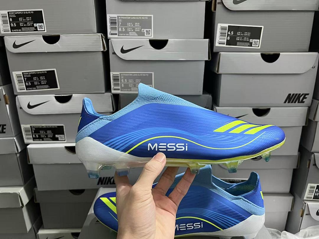 F-50--11-Elite-Laceless-FG - Adidas