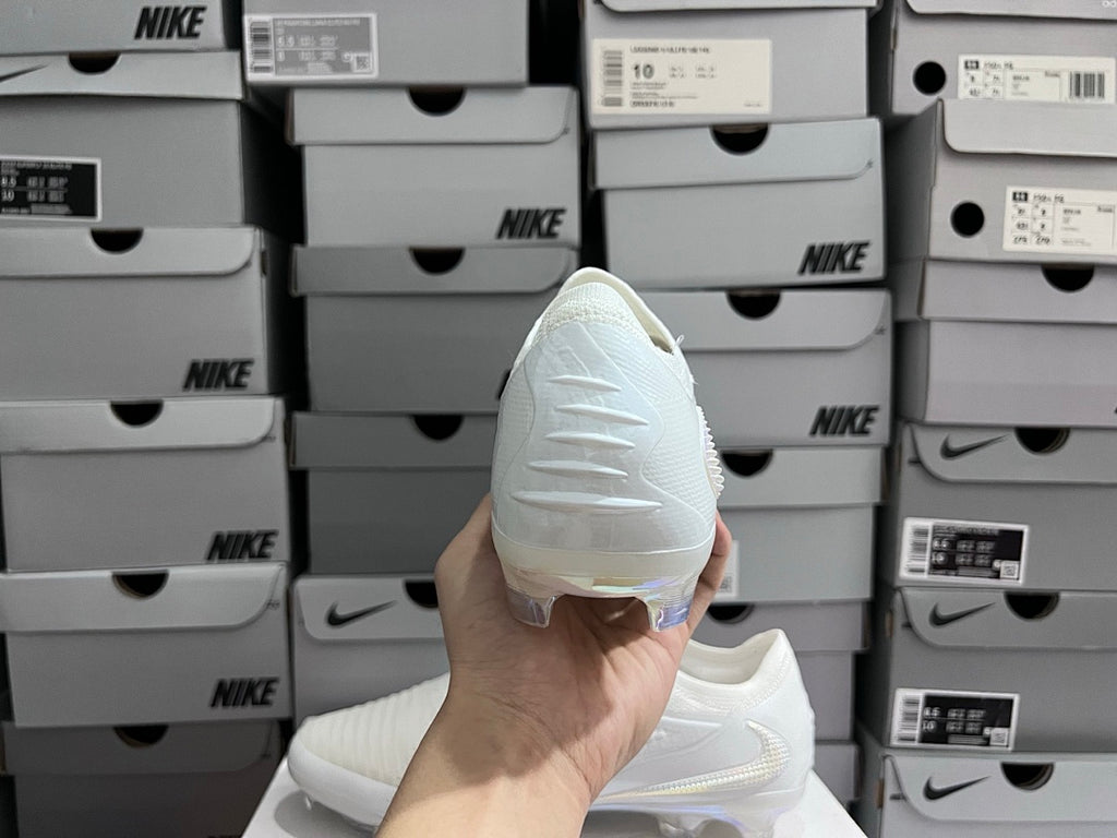 Phantom-6-GX-3-III-III-Elite-FG-57 - Nike