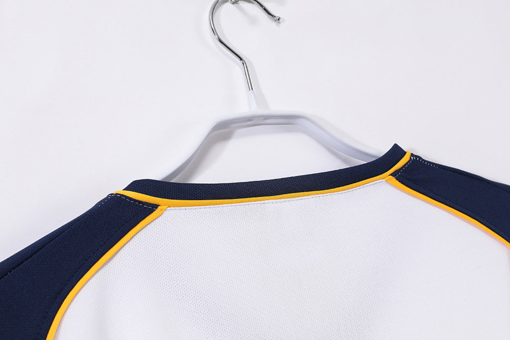 Liverpool 02 8 A 2001/2002