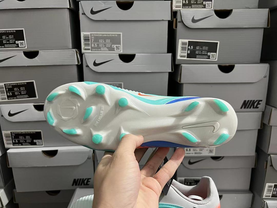 GX-3-FG-III-Phantom-III-Elite-FG - Nike