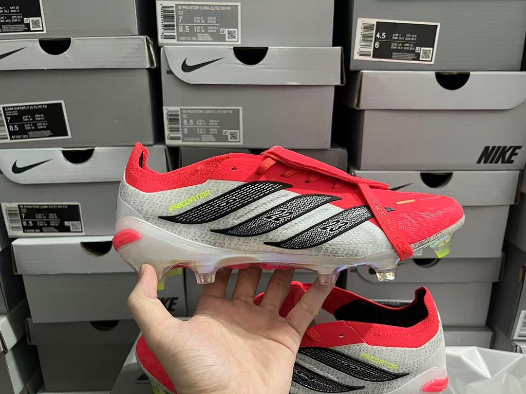 Predator-26-Elite-Tongue-FG-15 - Adidas