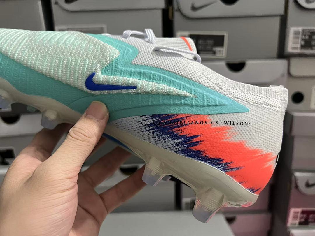 Phantom-6-GX-3-III-III-Elite-AG-01 - Nike