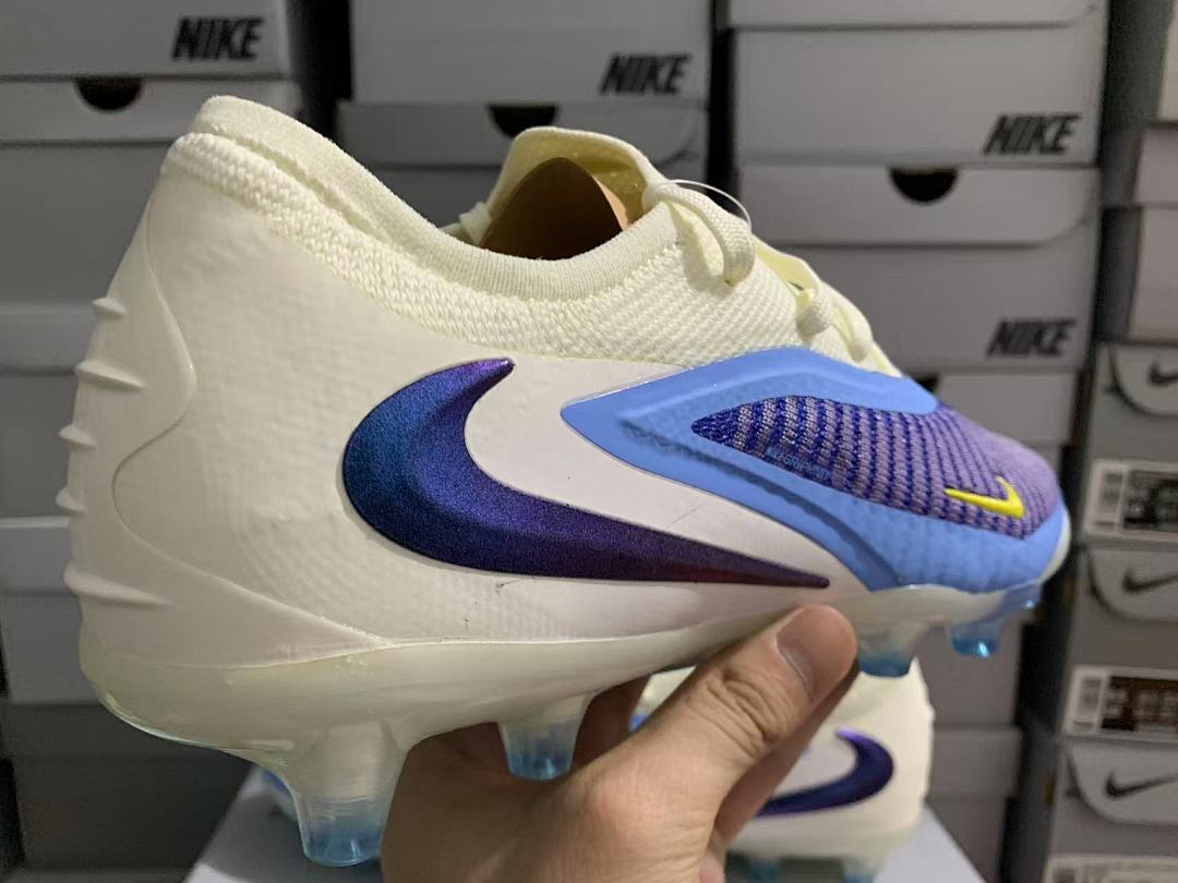 Phantom-6-GX-3-III-III-Elite-AG-05 - Nike