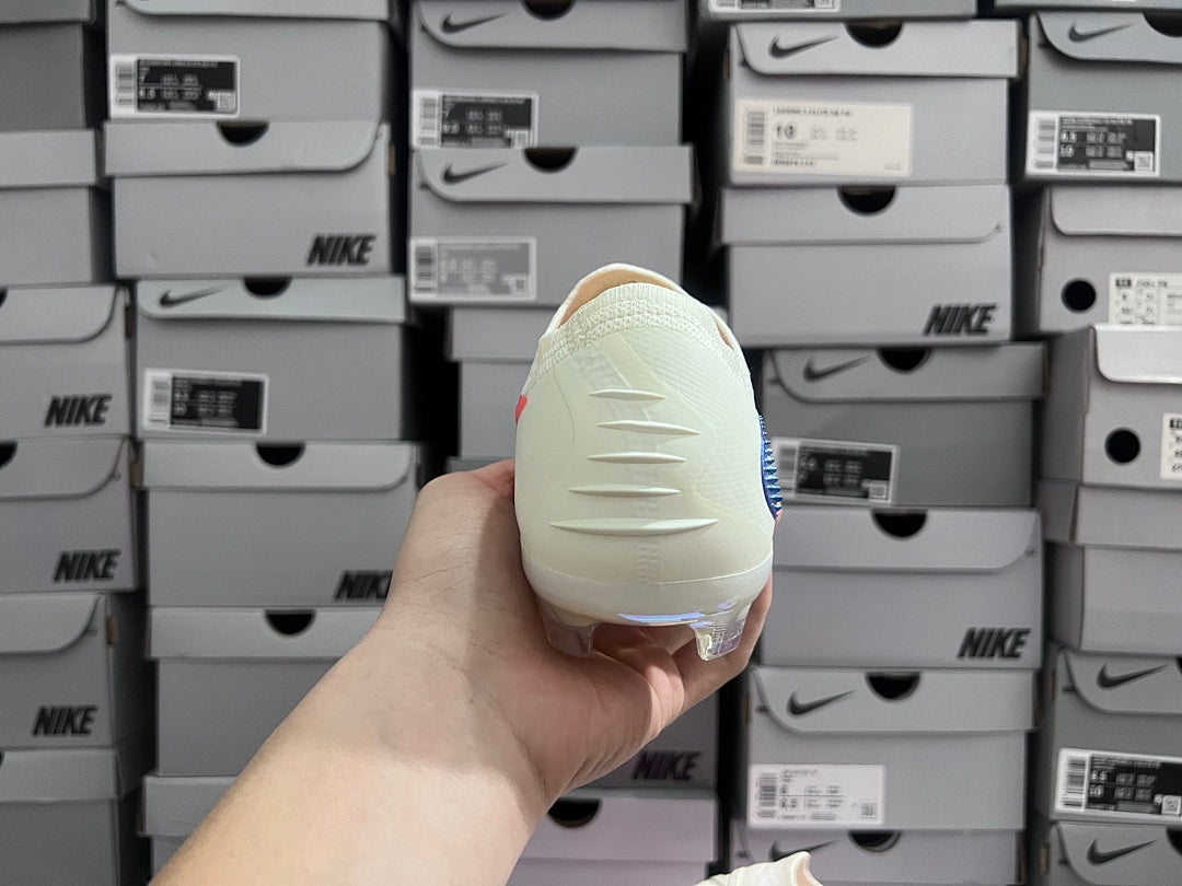Phantom-6-GX-3-III-III-Elite-FG-60 - Nike