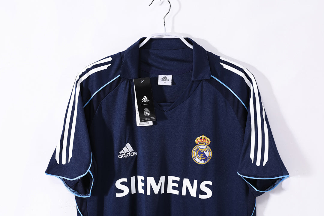 Real Madrid 06 8 A Bleu Roi 2005/2006