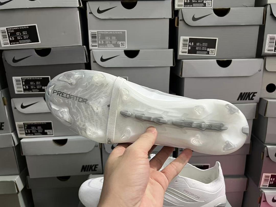 Predator-26-ACCURACY-FG-19 - Adidas