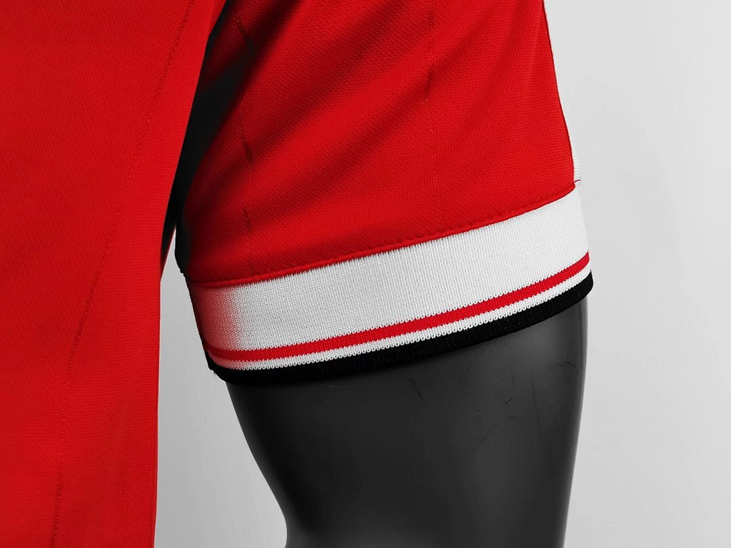 Man United 8 A