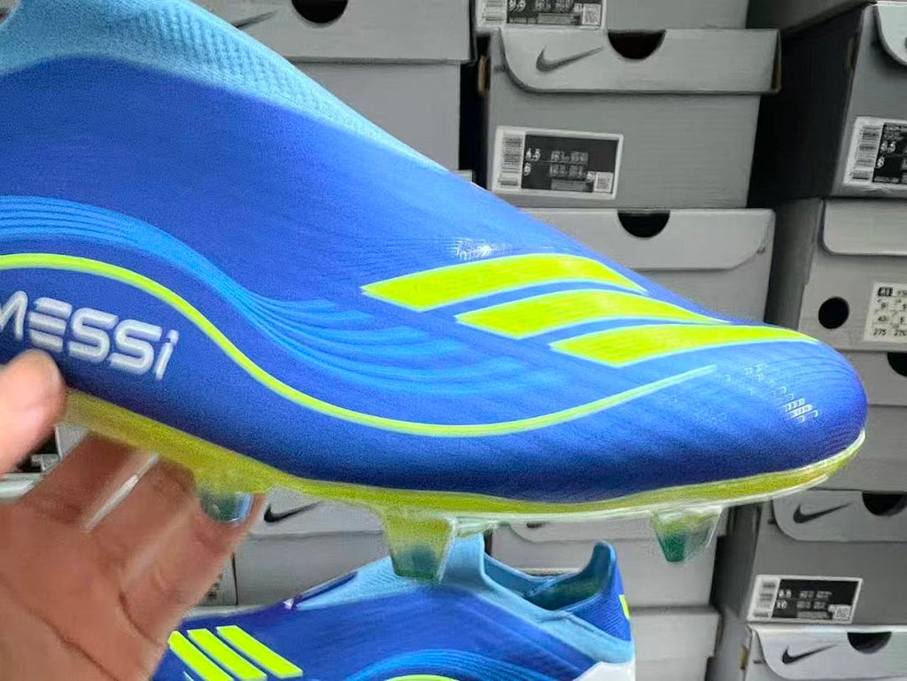 F-50--11-Elite-Laceless-FG - Adidas