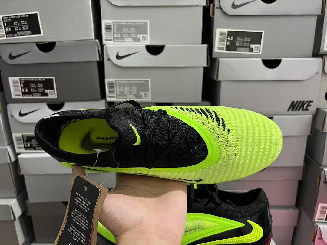 Phantom-6-GX-3-III-III-Elite-FG-17 - Nike