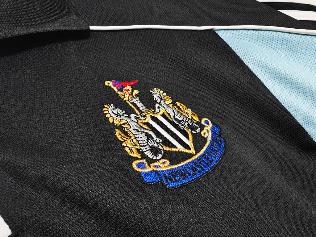 Newcastle 01 8 A 2000/2001