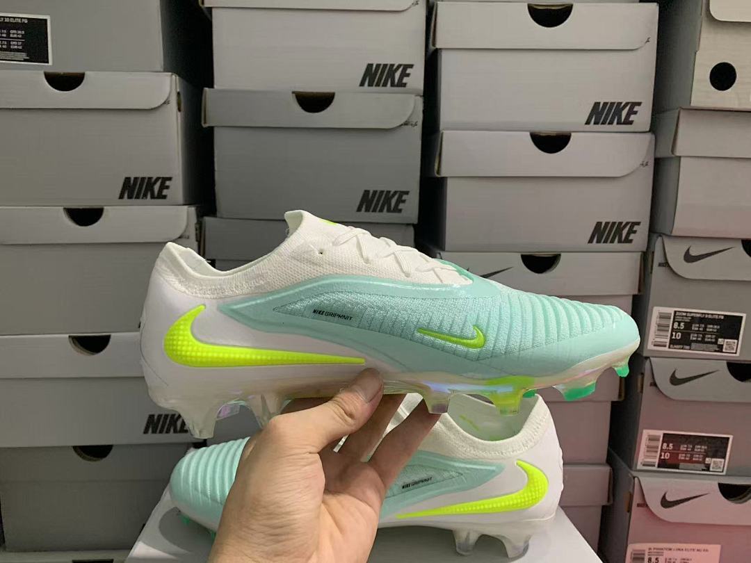 Phantom-6-GX-3-III-III-Elite-FG-32 - Nike