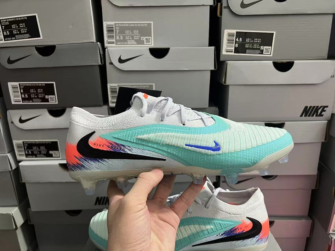 Phantom-6-GX-3-III-III-Elite-AG-01 - Nike