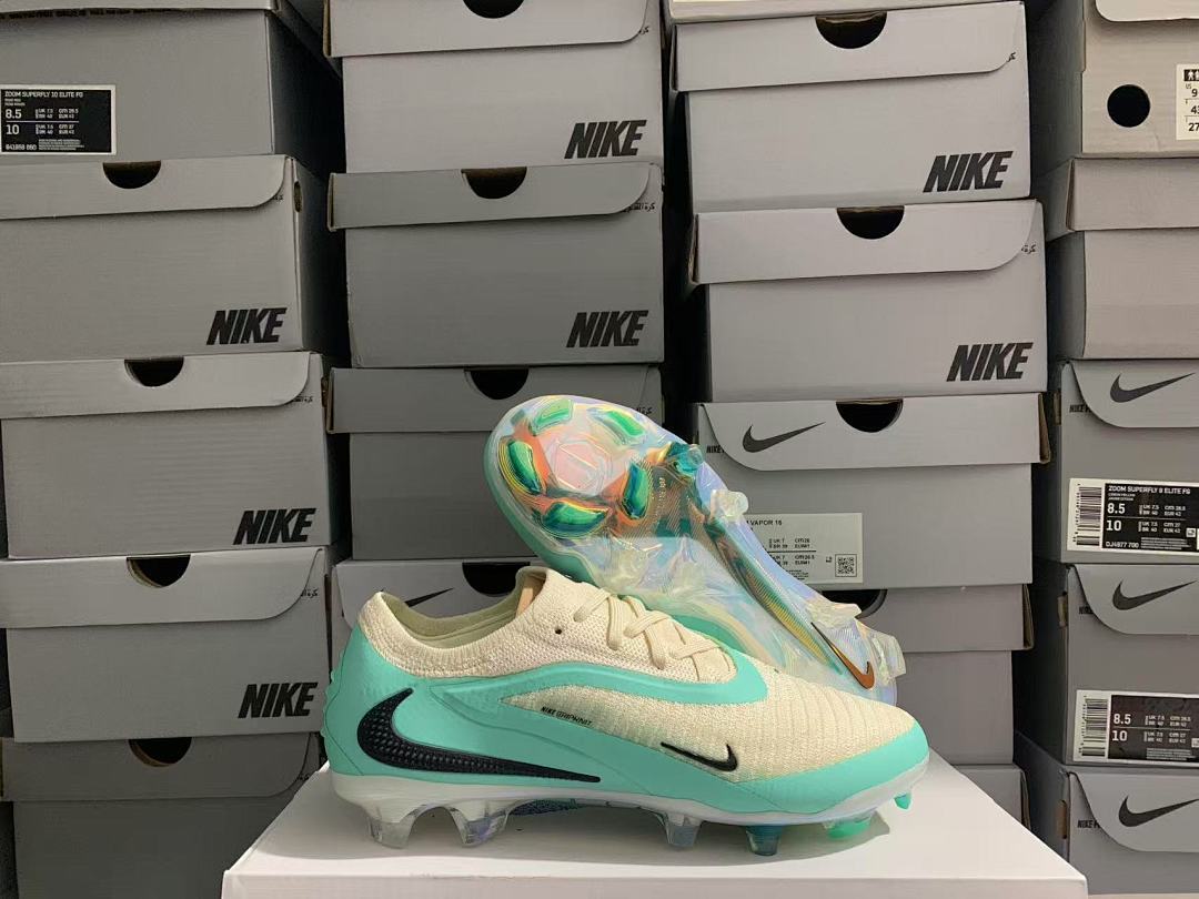 Phantom-6-GX-3-III-III-Elite-FG-54 - Nike