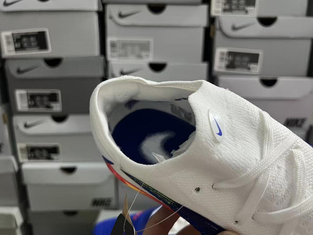 Phantom-6-GX-3-III-III-Elite-FG-18 - Nike