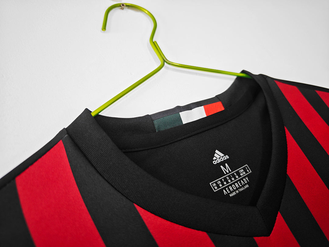 AC Milan 17 Ac 8 A 2016/2017